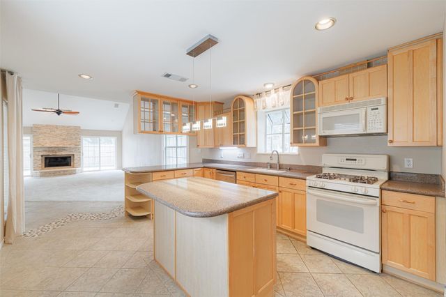 519 E Hillary Circle, Sugar Land, TX 77498