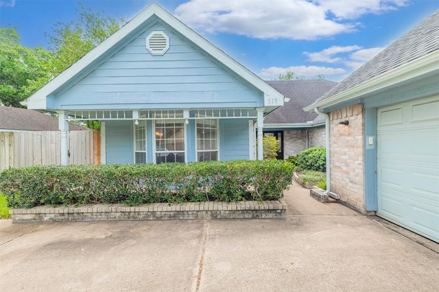 519 E Hillary Circle, Sugar Land, TX 77498