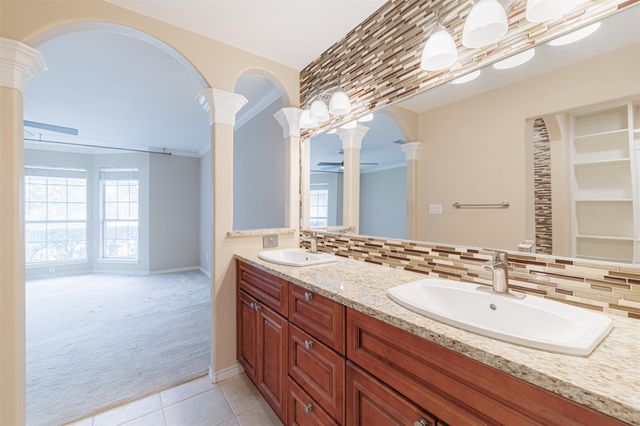 519 E Hillary Circle, Sugar Land, TX 77498