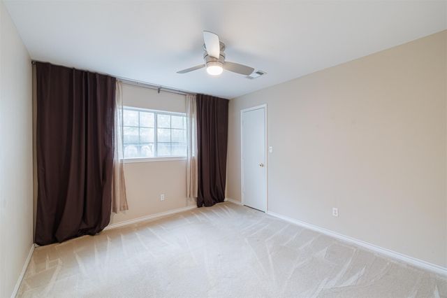 519 E Hillary Circle, Sugar Land, TX 77498
