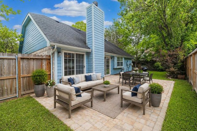519 E Hillary Circle, Sugar Land, TX 77498