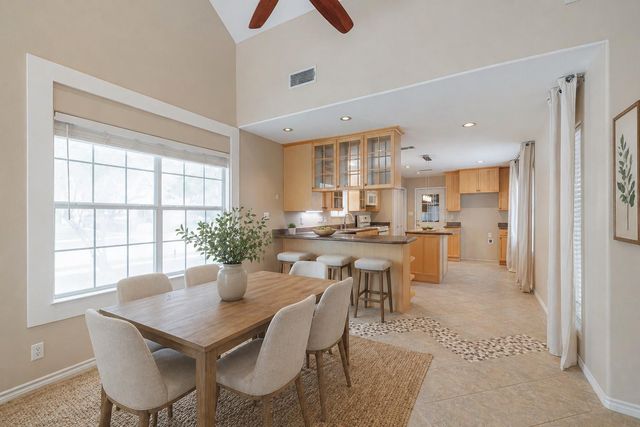 519 E Hillary Circle, Sugar Land, TX 77498
