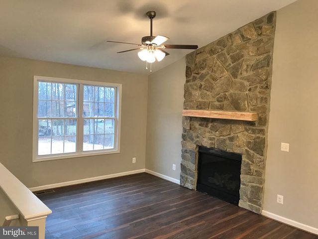 402 BLUEBIRD WAY, Front Royal, VA 22630