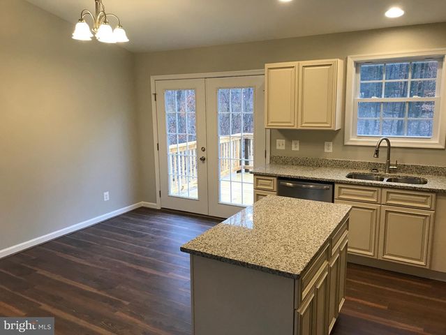 402 BLUEBIRD WAY, Front Royal, VA 22630