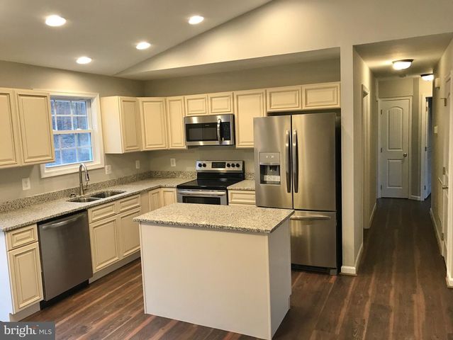 402 BLUEBIRD WAY, Front Royal, VA 22630