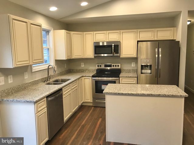 402 BLUEBIRD WAY, Front Royal, VA 22630