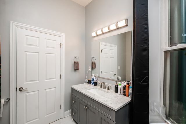 735 E 50th Street 2, Chicago, IL 60615