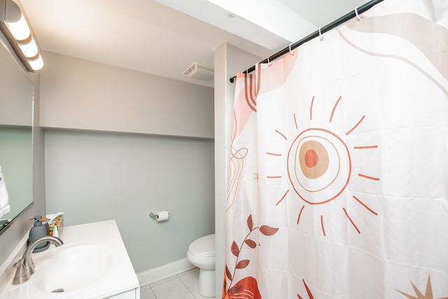 735 E 50th Street 2, Chicago, IL 60615