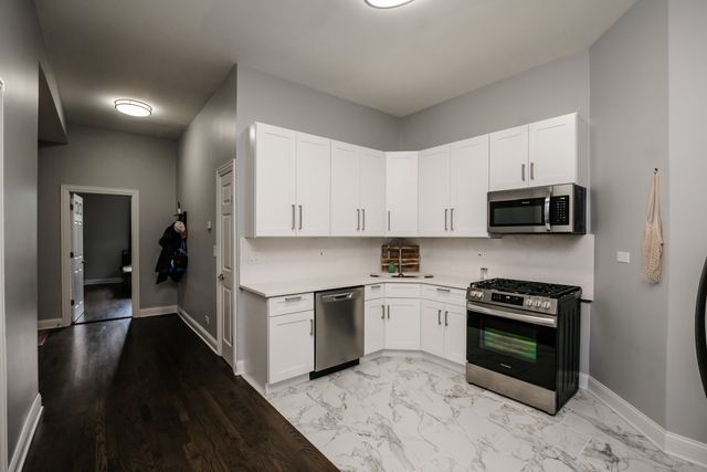 735 E 50th Street 2, Chicago, IL 60615