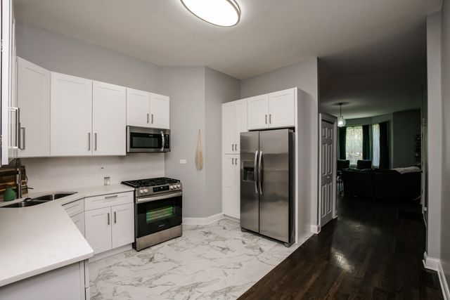 735 E 50th Street 2, Chicago, IL 60615