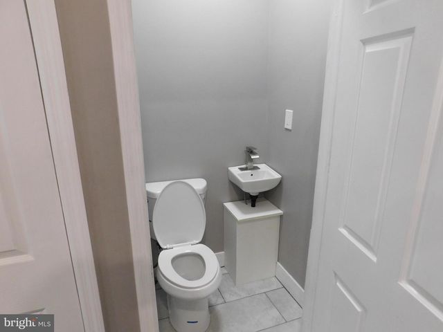 108-110 E OAK ST, Millville, NJ 08332