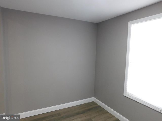 108-110 E OAK ST, Millville, NJ 08332