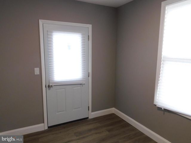 108-110 E OAK ST, Millville, NJ 08332