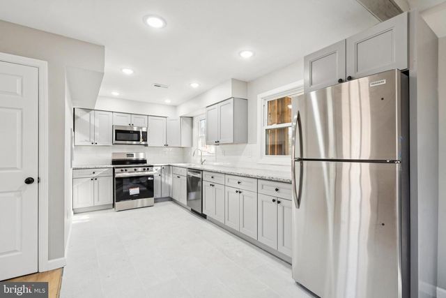 916 WILLOW LN, Williamstown, NJ 08094