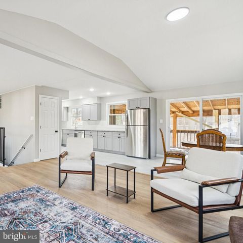 916 WILLOW LN, Williamstown, NJ 08094