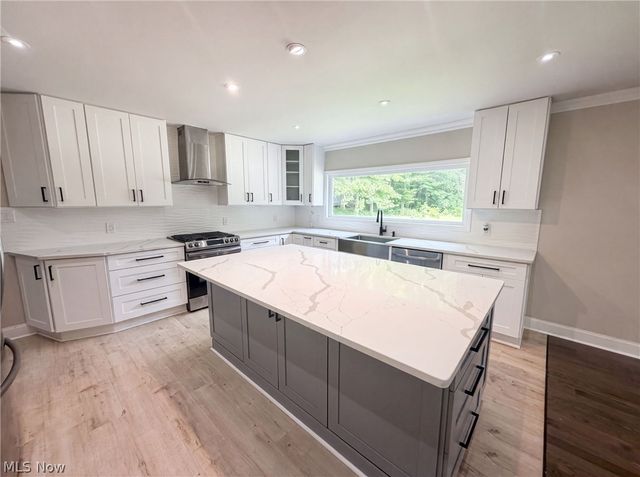 37045 Chagrin Boulevard, Chagrin Falls, OH 44022