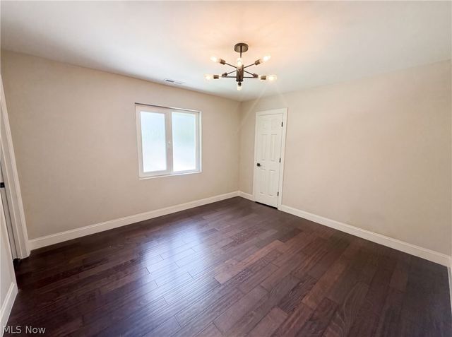 37045 Chagrin Boulevard, Chagrin Falls, OH 44022