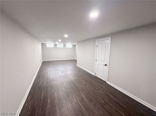 37045 Chagrin Boulevard, Chagrin Falls, OH 44022