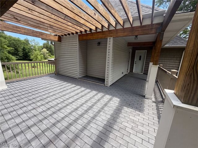 37045 Chagrin Boulevard, Chagrin Falls, OH 44022