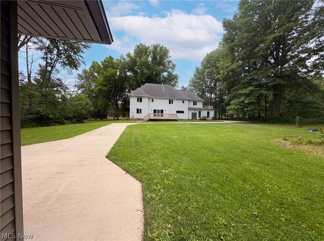 37045 Chagrin Boulevard, Chagrin Falls, OH 44022