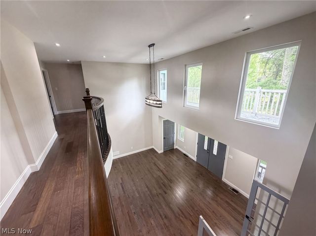 37045 Chagrin Boulevard, Chagrin Falls, OH 44022
