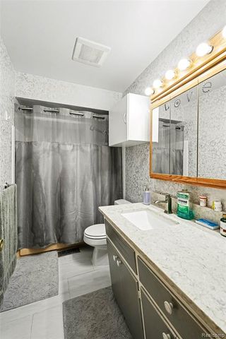 6341 Waldon Road, Clarkston, MI 48346