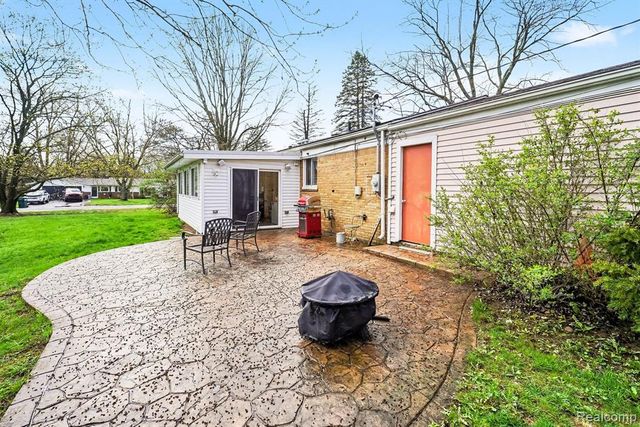 6341 Waldon Road, Clarkston, MI 48346