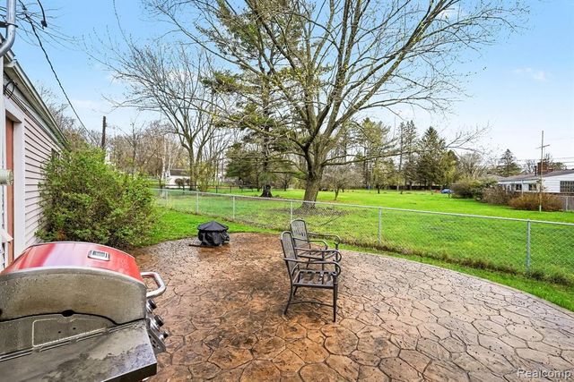 6341 Waldon Road, Clarkston, MI 48346