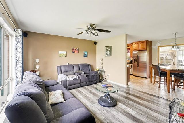 6341 Waldon Road, Clarkston, MI 48346