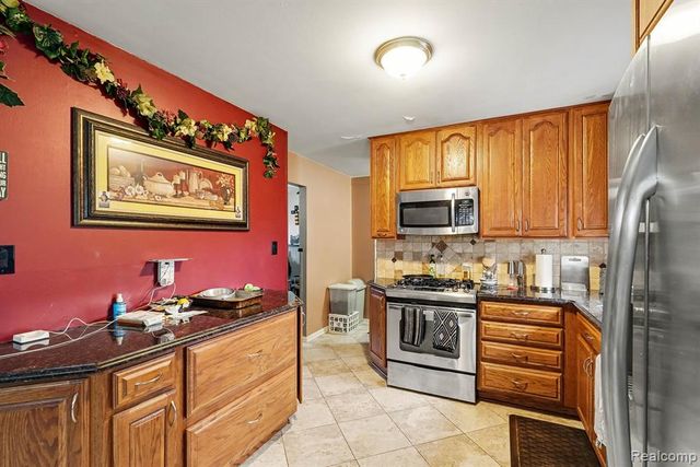 6341 Waldon Road, Clarkston, MI 48346