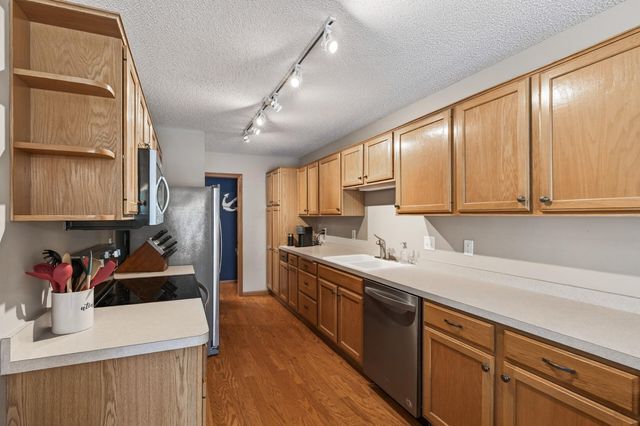 1649 Hamilton Lane, Shakopee, MN 55379