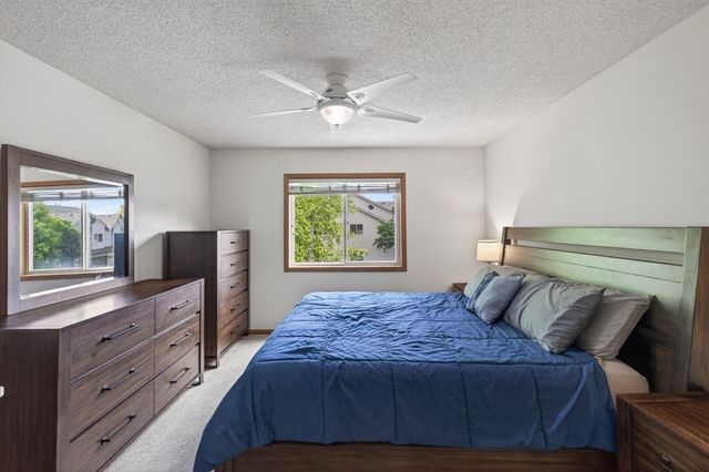 1649 Hamilton Lane, Shakopee, MN 55379