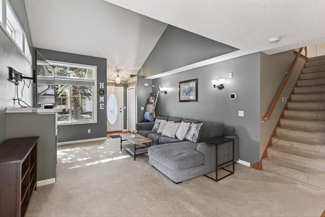 1649 Hamilton Lane, Shakopee, MN 55379