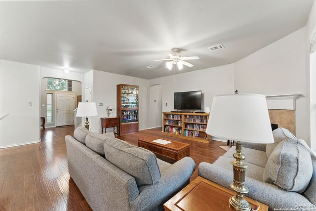1851 Thrasher, New Braunfels, TX 78130