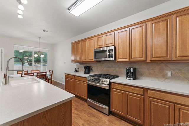 1851 Thrasher, New Braunfels, TX 78130