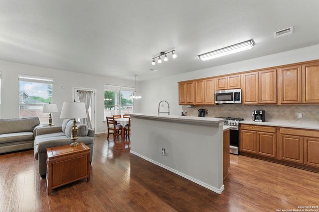 1851 Thrasher, New Braunfels, TX 78130