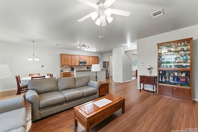 1851 Thrasher, New Braunfels, TX 78130