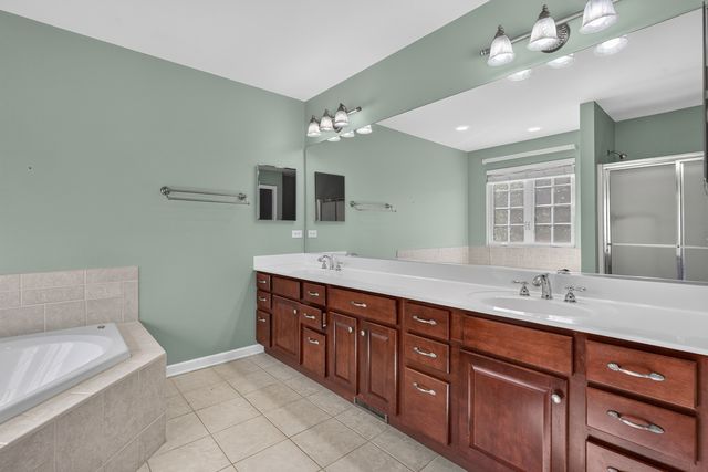 1763 Goldsboro Lane, Crystal Lake, IL 60014