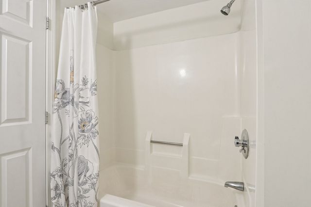 10 Pleasant Street 202, Lynn, MA 01902