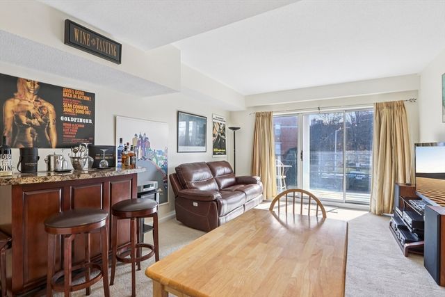 10 Pleasant Street 202, Lynn, MA 01902