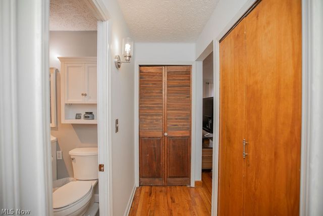 299 Inwood Boulevard, Avon Lake, OH 44012