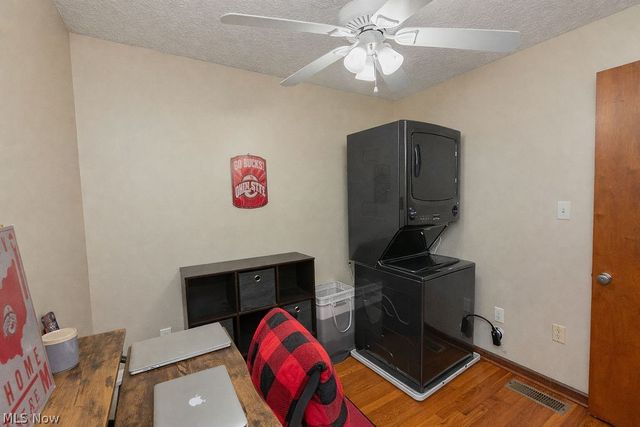 299 Inwood Boulevard, Avon Lake, OH 44012