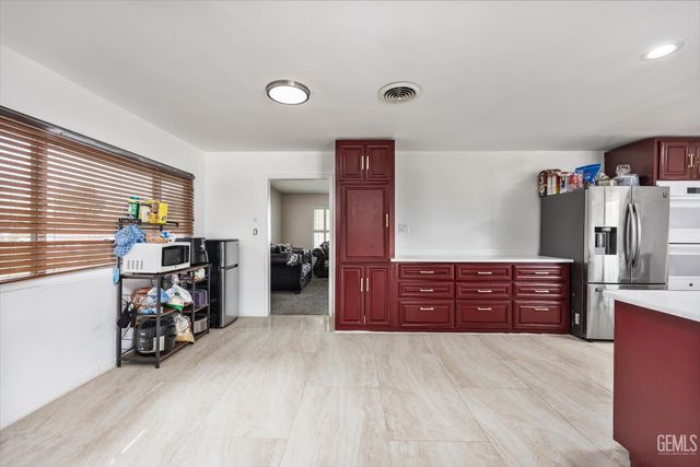 6009 Carter Avenue, Bakersfield, CA 93308