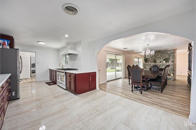 6009 Carter Avenue, Bakersfield, CA 93308