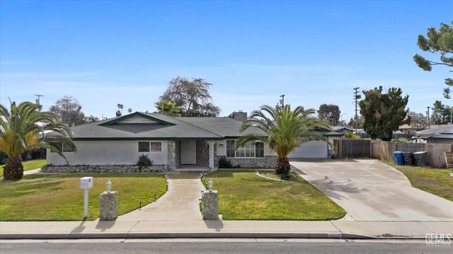 6009 Carter Avenue, Bakersfield, CA 93308