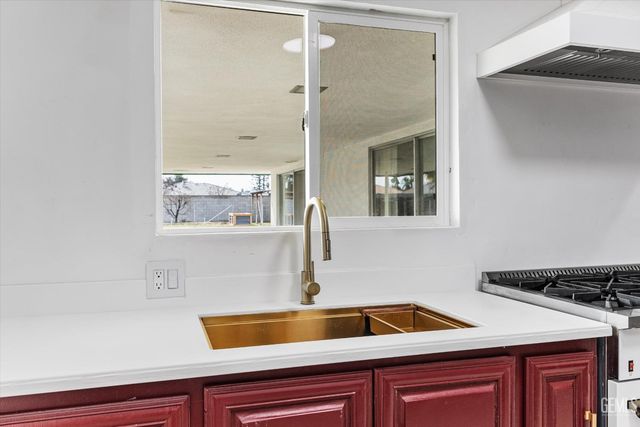 6009 Carter Avenue, Bakersfield, CA 93308