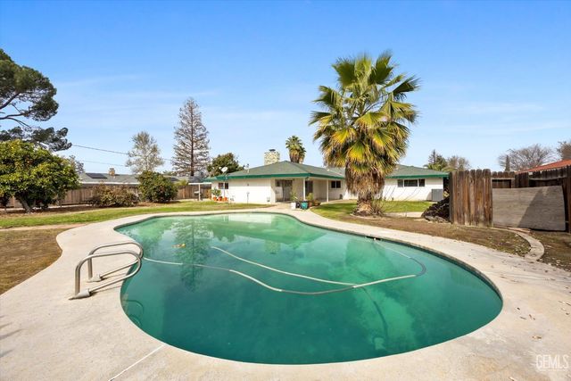 6009 Carter Avenue, Bakersfield, CA 93308