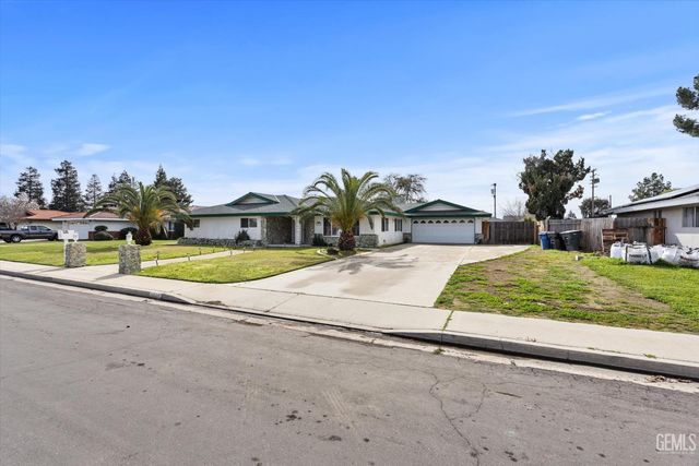 6009 Carter Avenue, Bakersfield, CA 93308