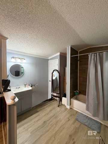 1913 Maria Lane, Lillian, AL 36549