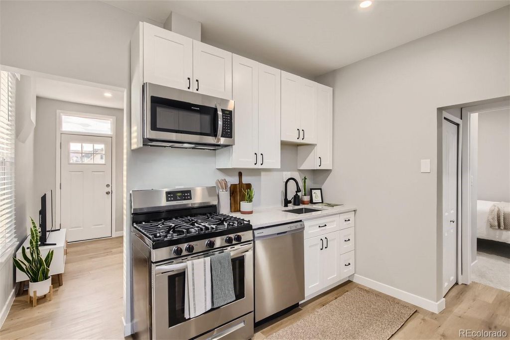 864 Mariposa Street, Denver, CO 80204